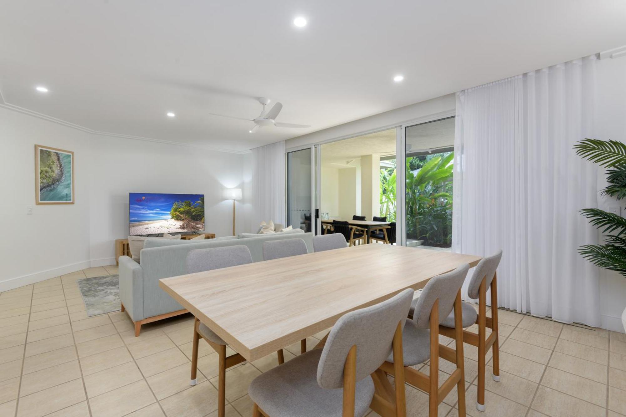 Mandalay Luxury Beachfront Apartments Порт-Дуглас Екстер'єр фото